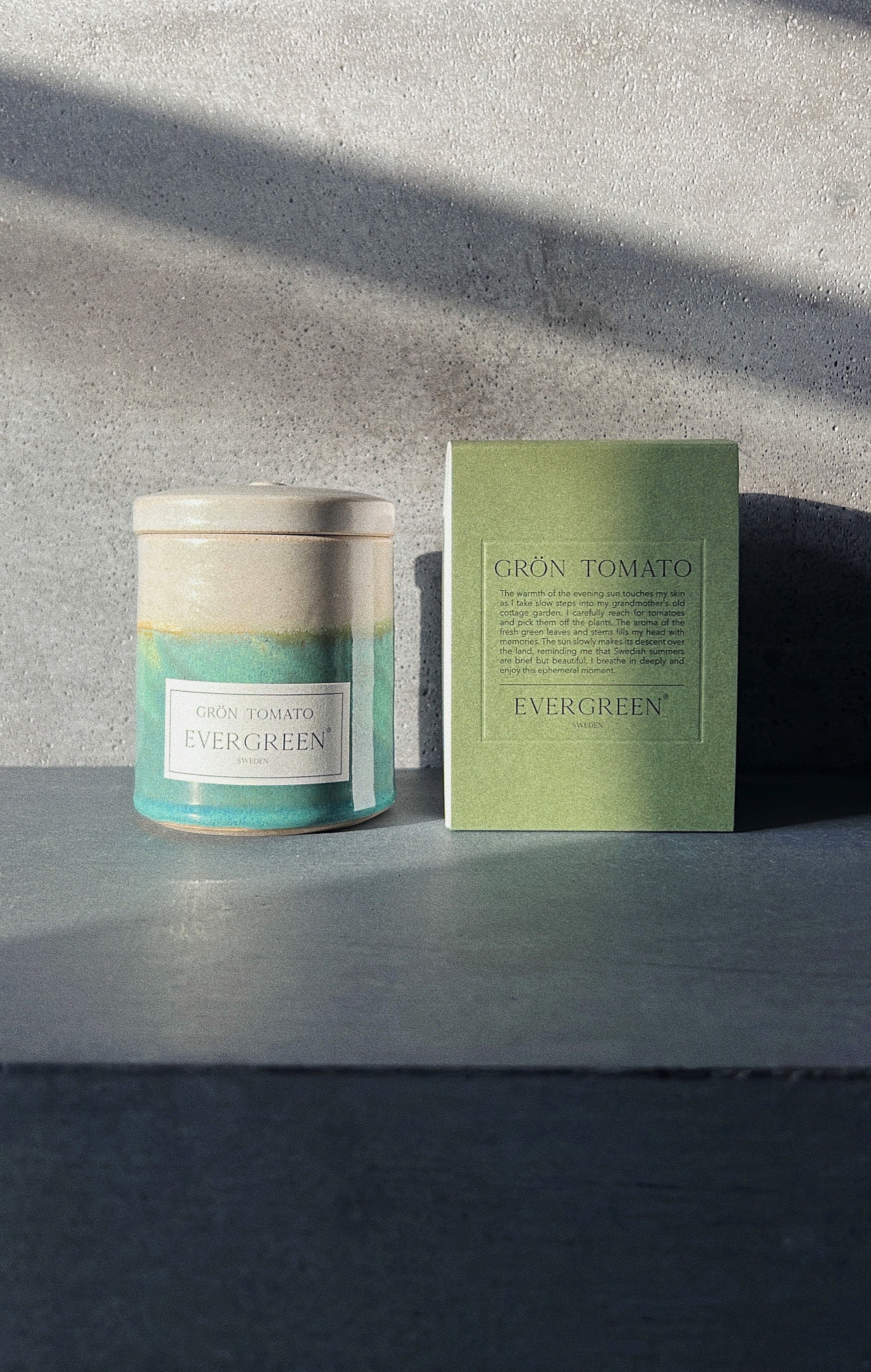 GRÖN TOMATO | SCENTED CANDLE 300g